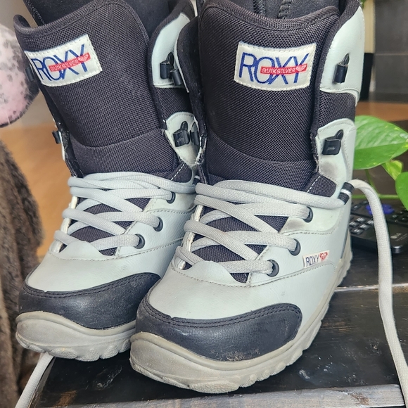 Roxy women's Snowboard boots - Picture 2 of 4
